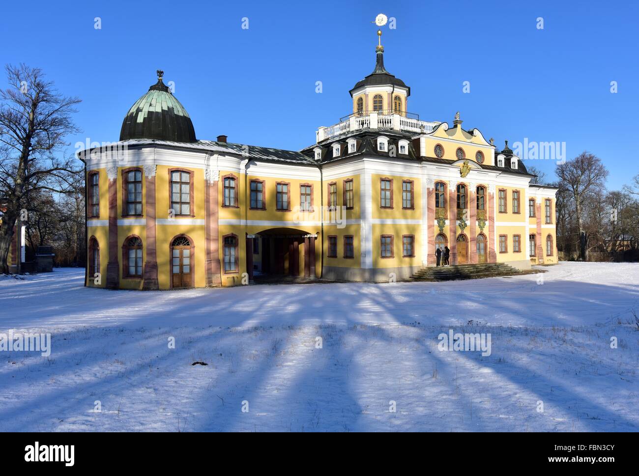 Weimar, Germany. 18th Jan, 2016. Belvedere Palace on a snowy day near Weimar, Germany, 18 January 2016. Photo: MARTIN SCHUTT/dpa/Alamy Live News Stock Photo
