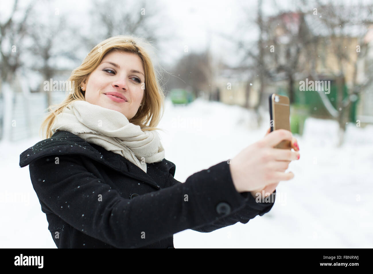 Woman taking selfie beautiful hi-res stock photography and images - Alamy