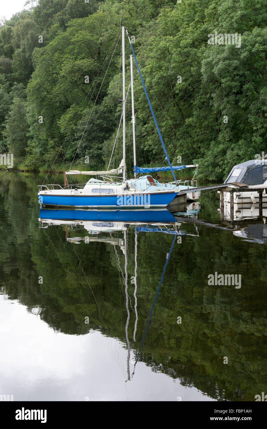 Boats moored at Ullswater Stock Photo - Alamy