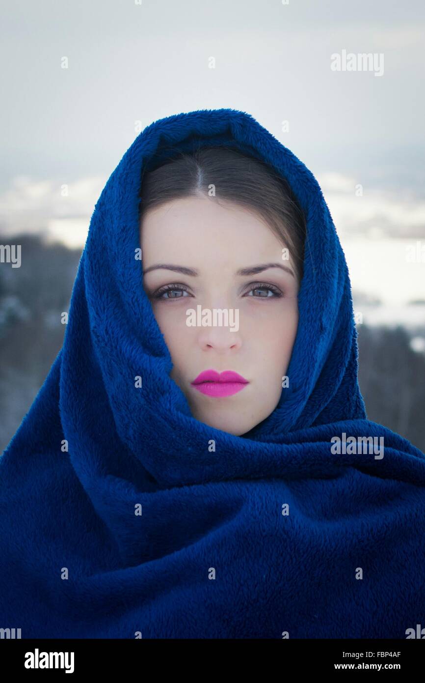 Pink head scarf hires stock photography and images Alamy