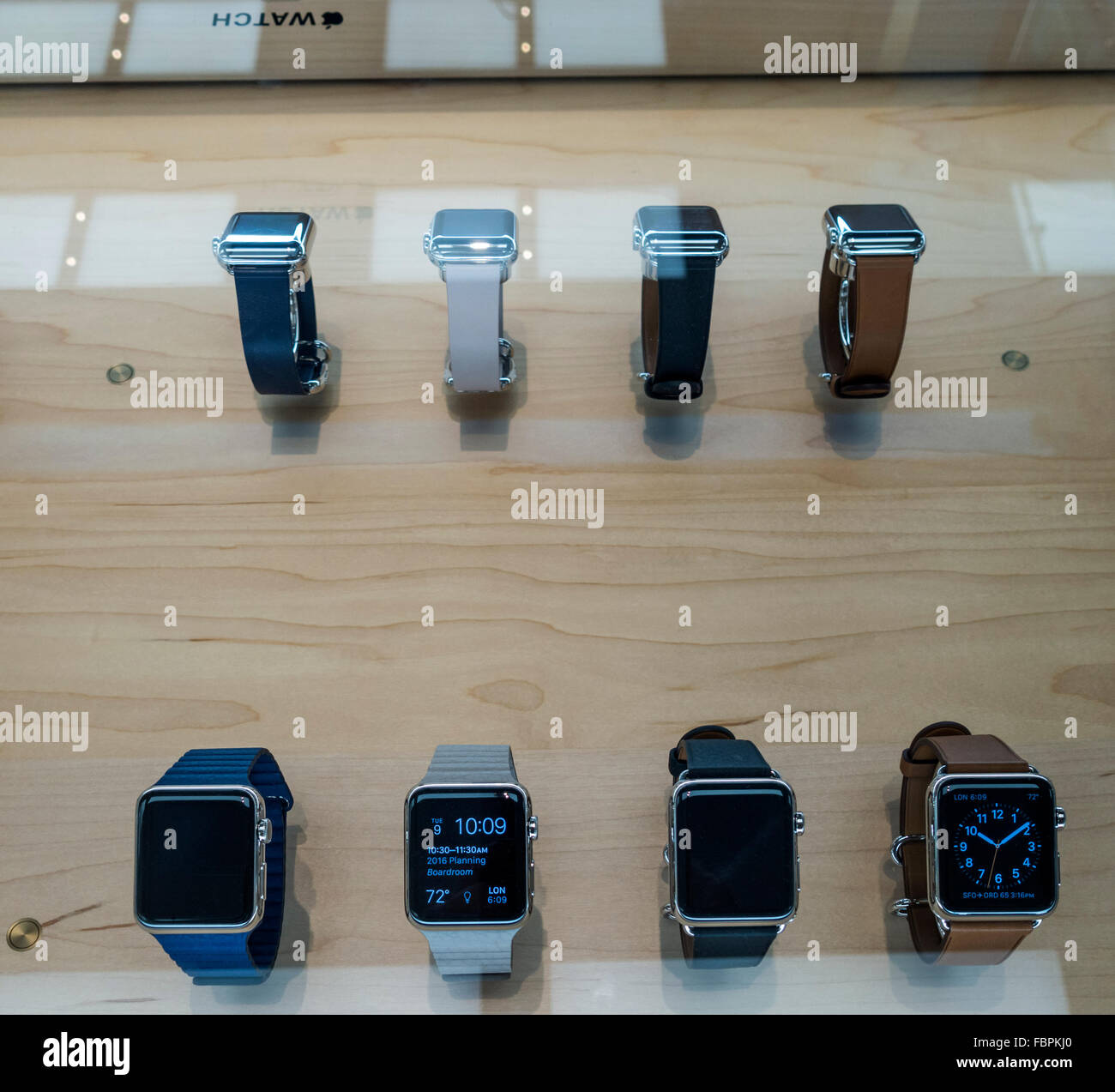Wristwatch store hires stock photography and images Alamy