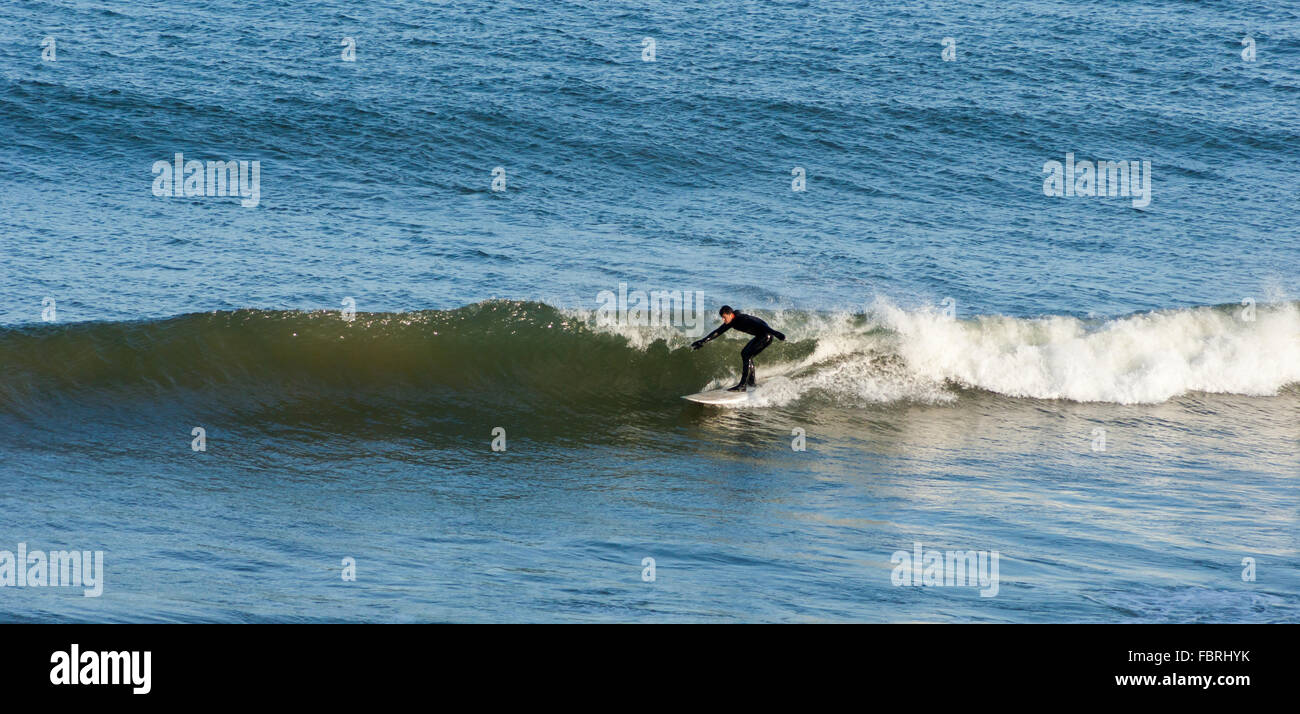 White crest beach hi-res stock photography and images - Alamy