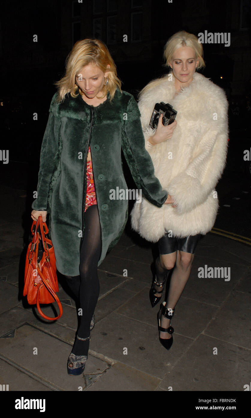 Sienna miller and poppy delevingne hi-res stock photography and images