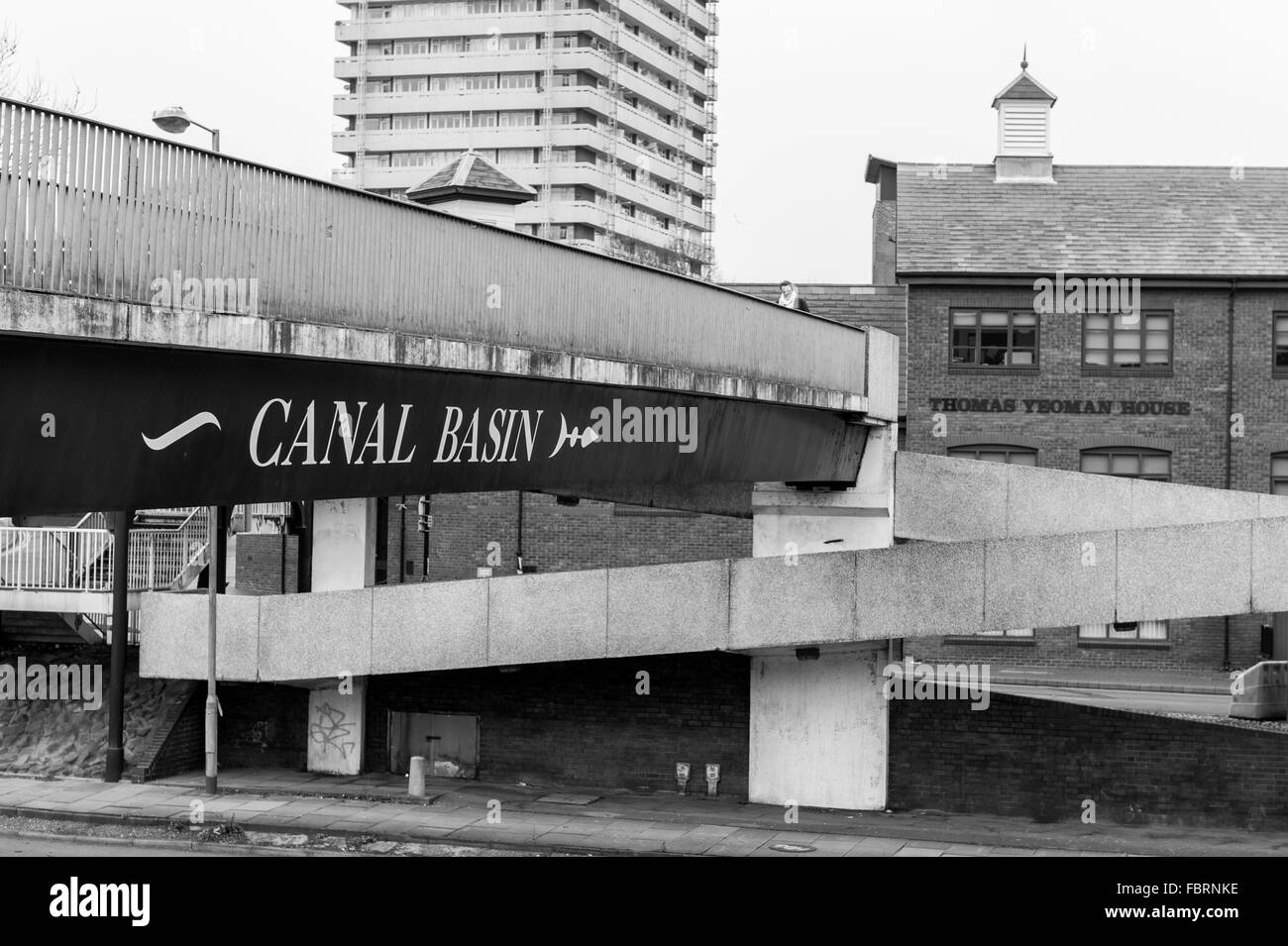 Coventry Canal Basin Footbridge links the city centre to the canal basin, crossing the Coventry ring road. Stock Photo