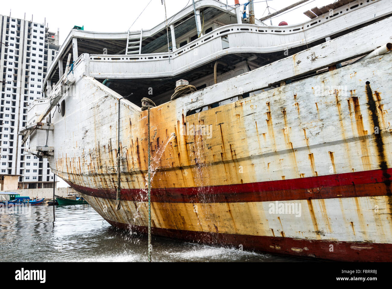 Rusty ship hi-res stock photography and images - Alamy