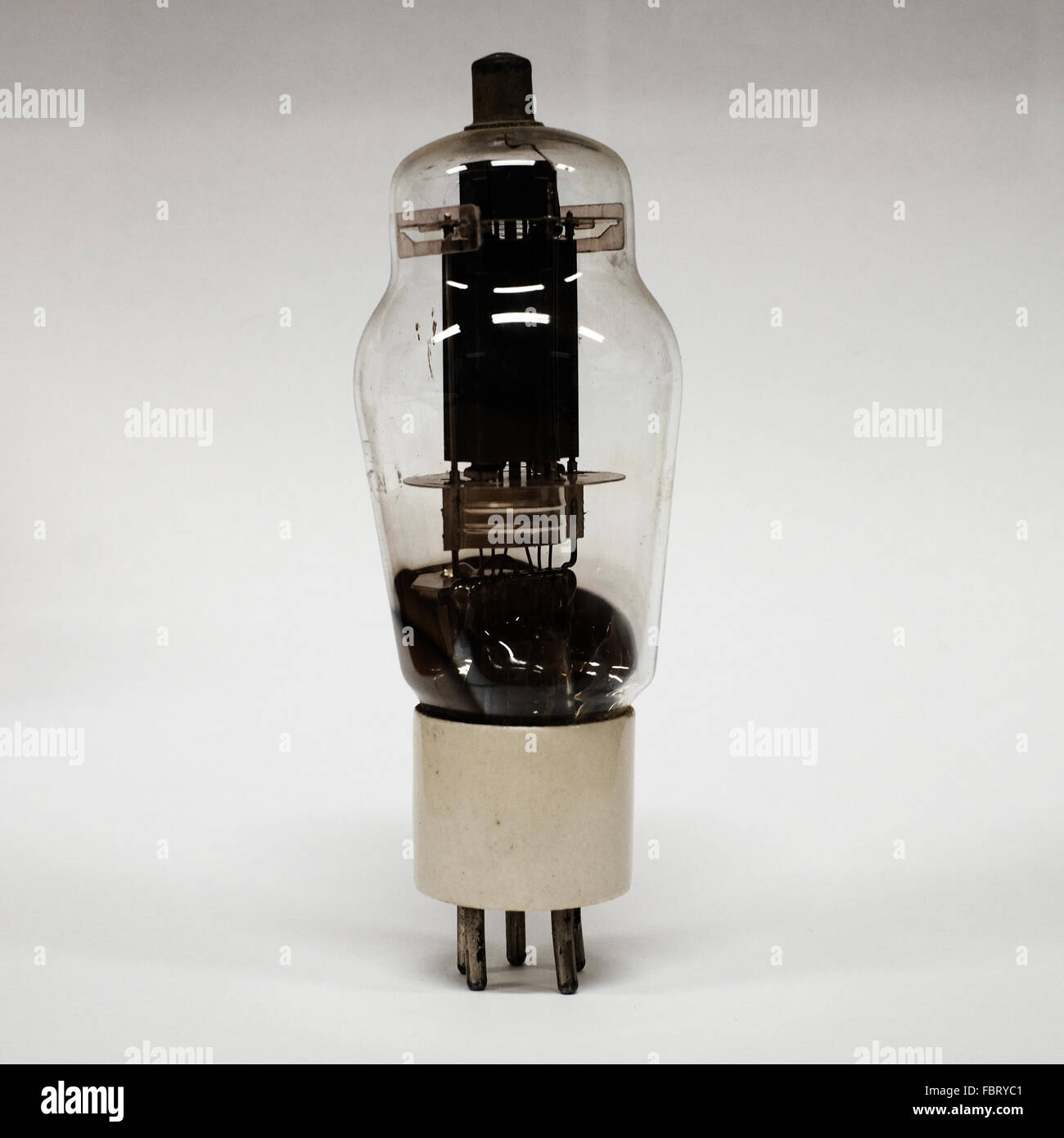 A vintage vacuum tube computer radio valve Stock Photo Alamy