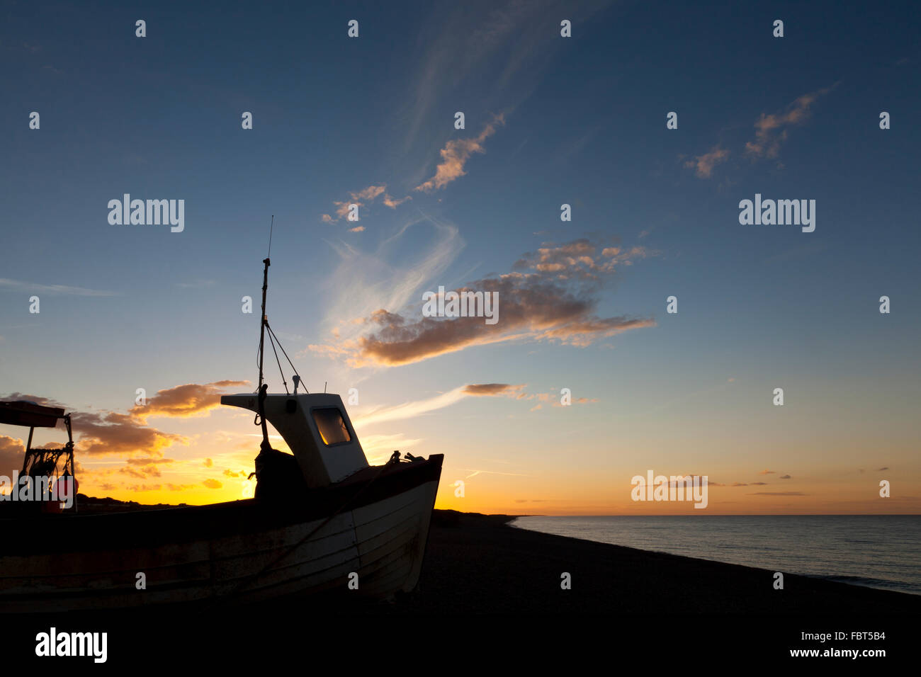 Fishing boat silhouette hi-res stock photography and images - Alamy
