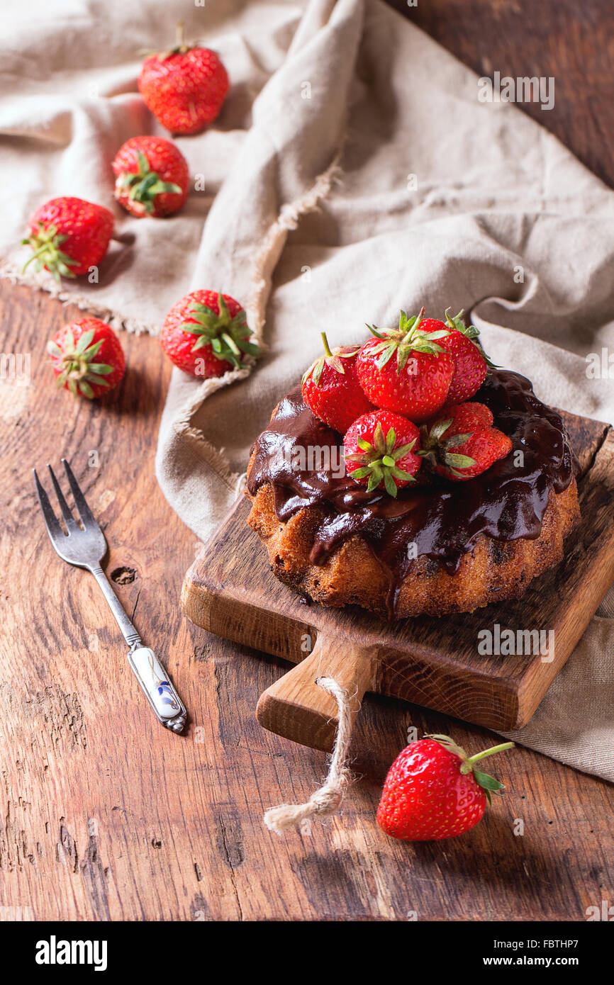 Chocolate cake with strawberries Stock Photo - Alamy
