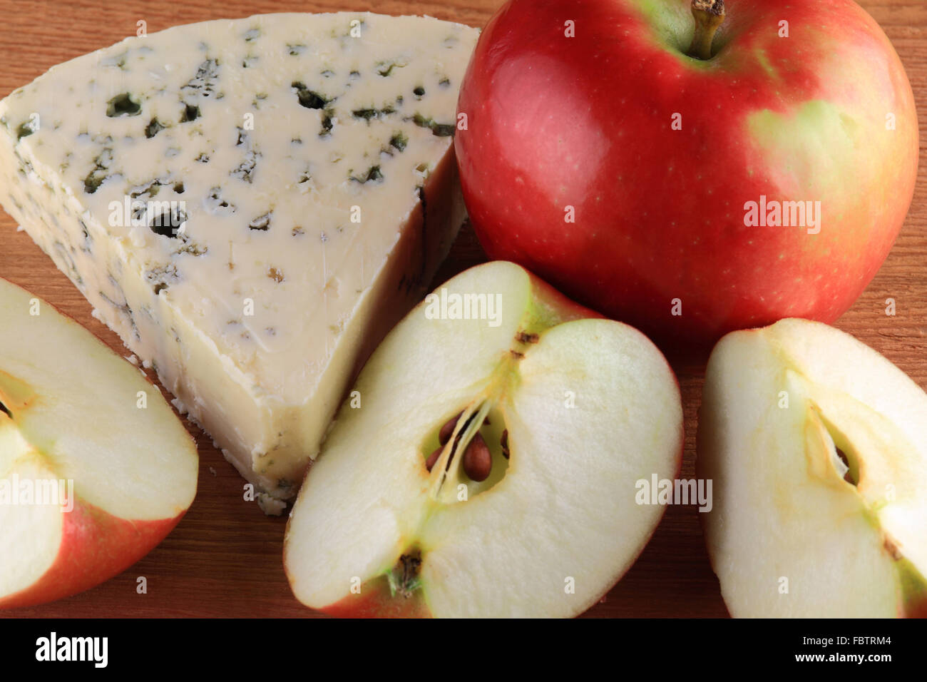Blue Cheese served with Tart Apples Stock Photo Alamy