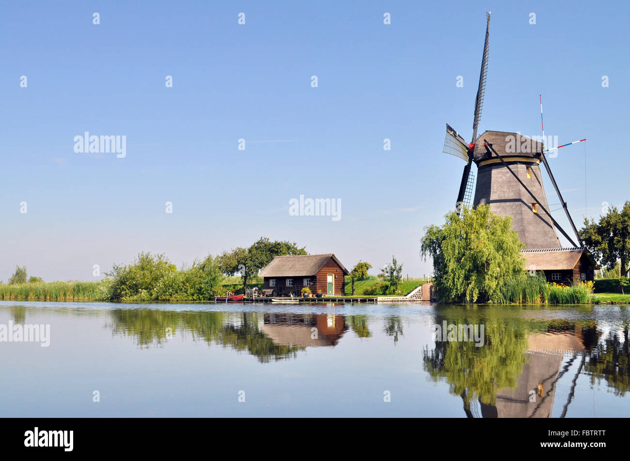 Factory on canal hi-res stock photography and images - Alamy