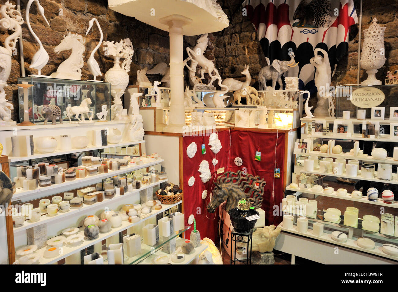 alabaster shop, volterra, tuscany, italy Stock Photo Alamy