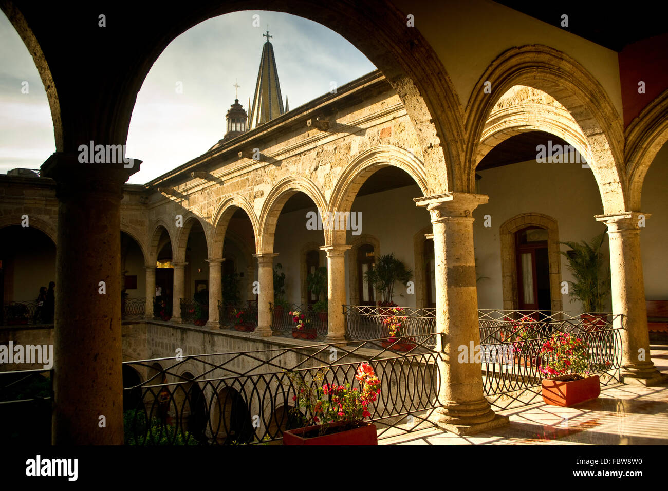 Governor's Palace Courtyard Stock Photo Alamy