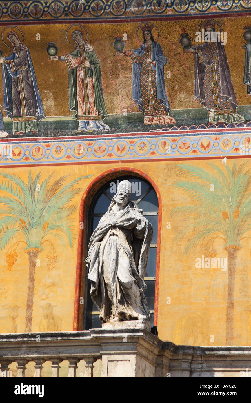 Facade of Saint Mary in Trastevere church. Rome, Italy Stock Photo