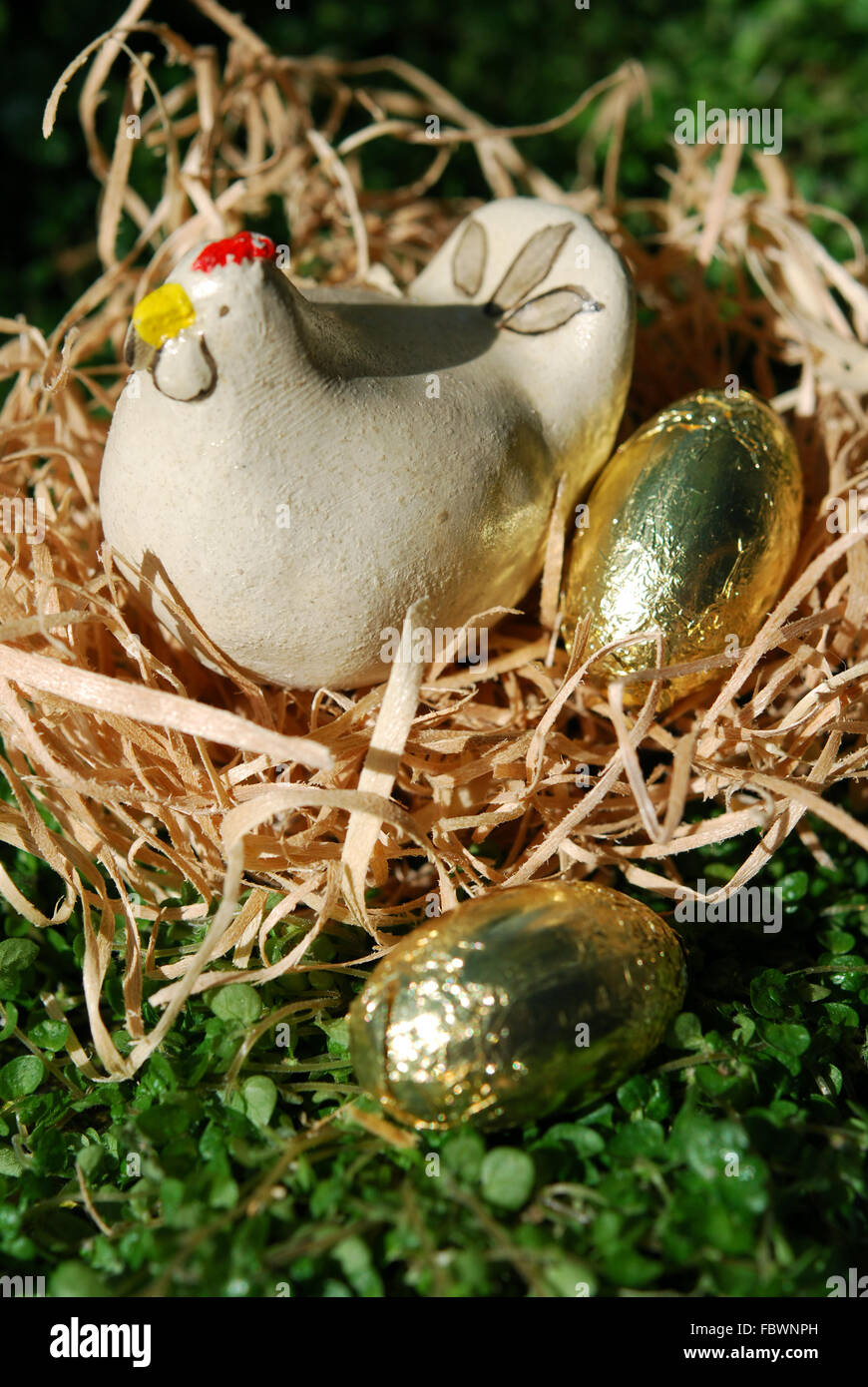 Hen with golden egg hires stock photography and images Alamy