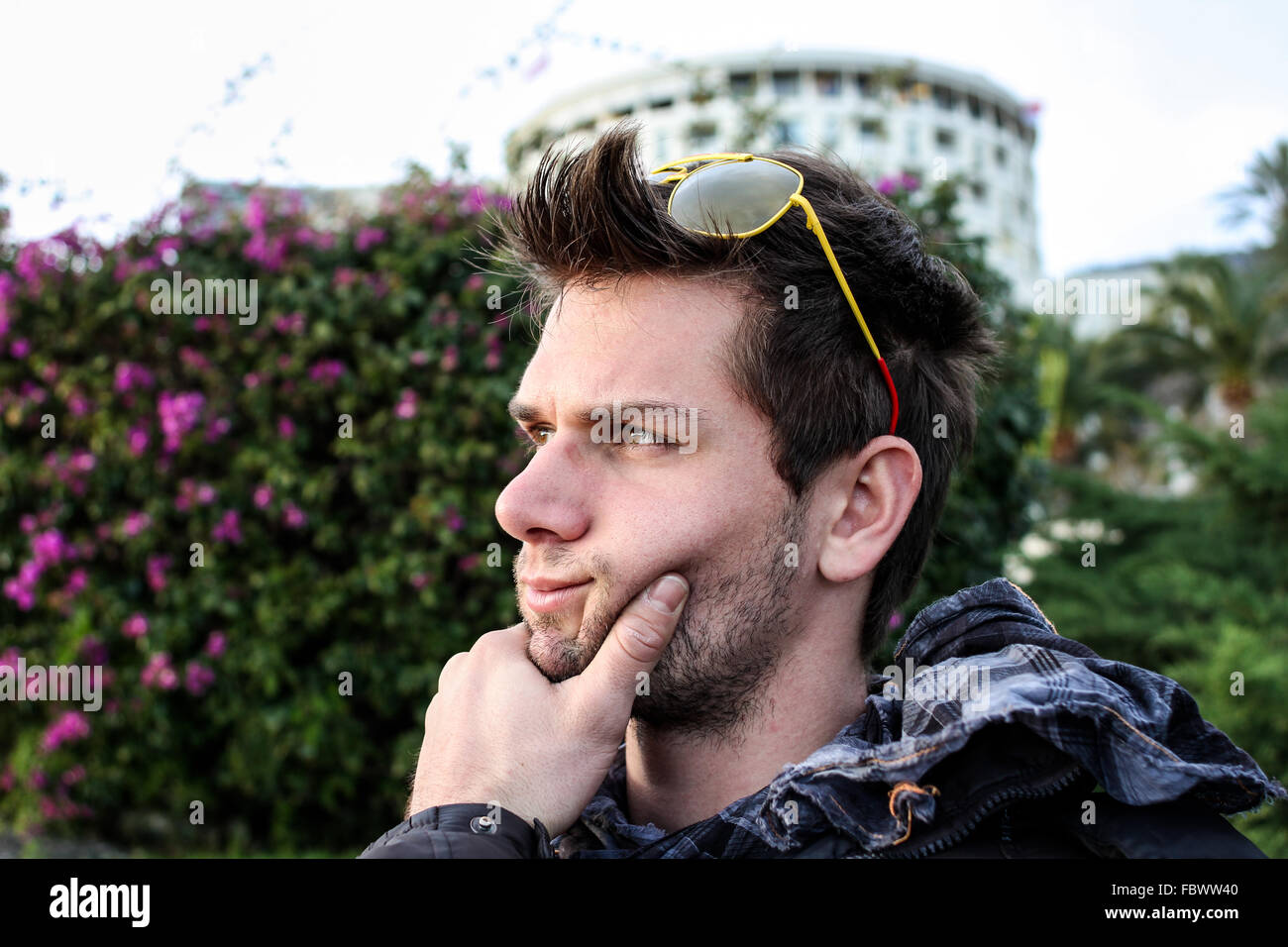 Man thinking outdoors hi-res stock photography and images - Alamy