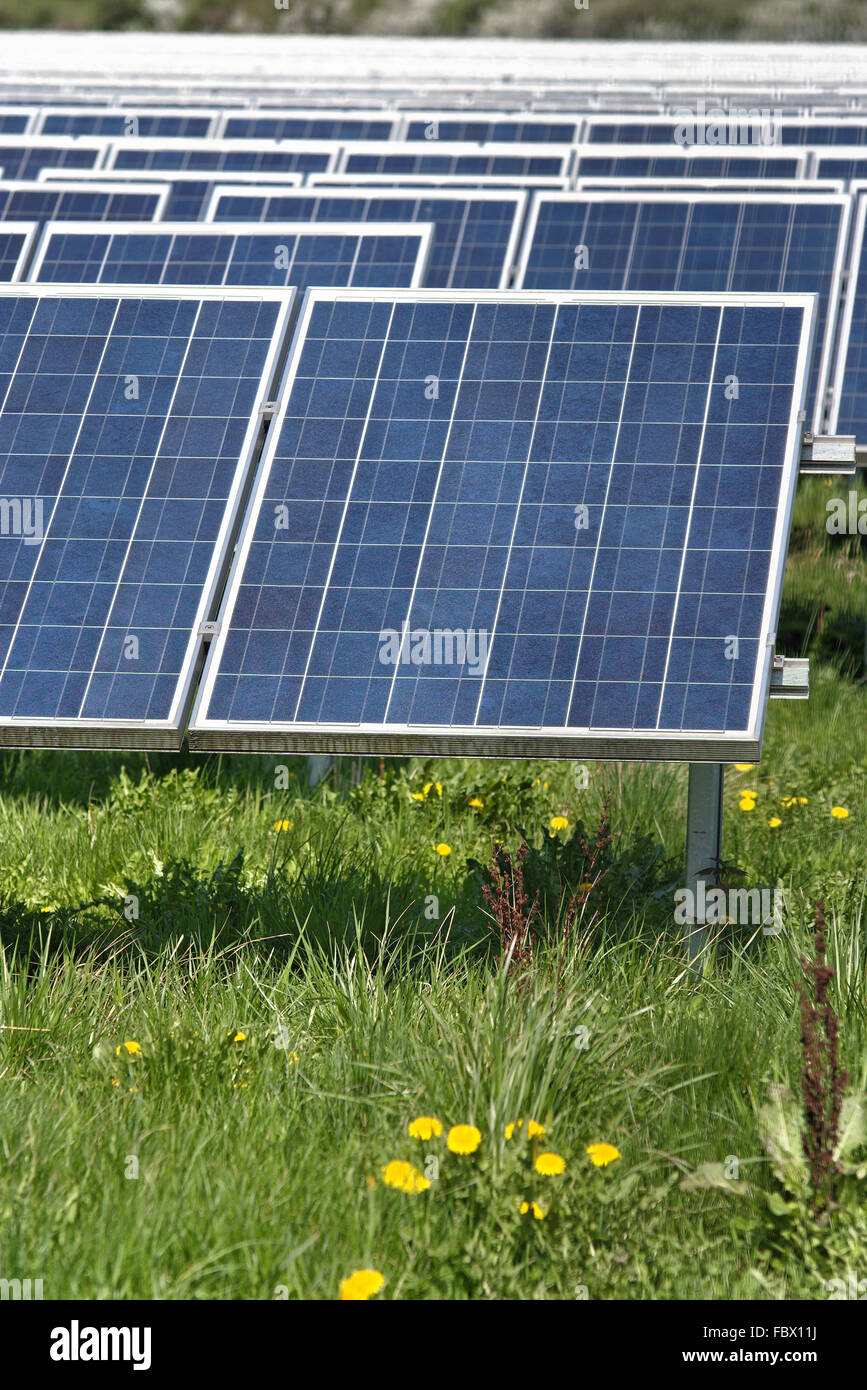 Solar arrangements construction hi-res stock photography and images - Alamy