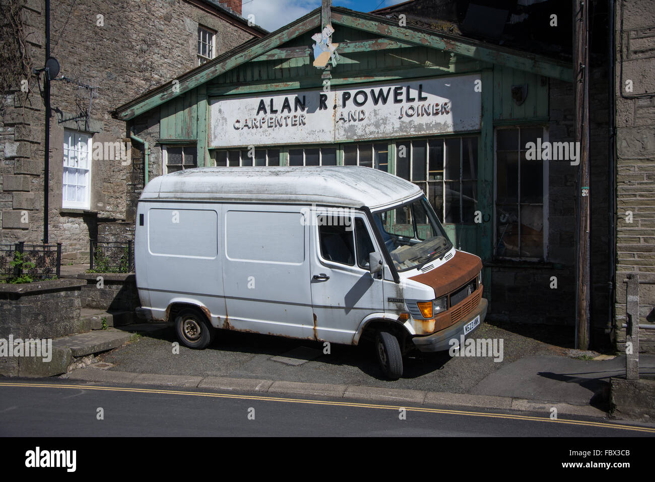 Old white van hi-res stock photography and images - Alamy