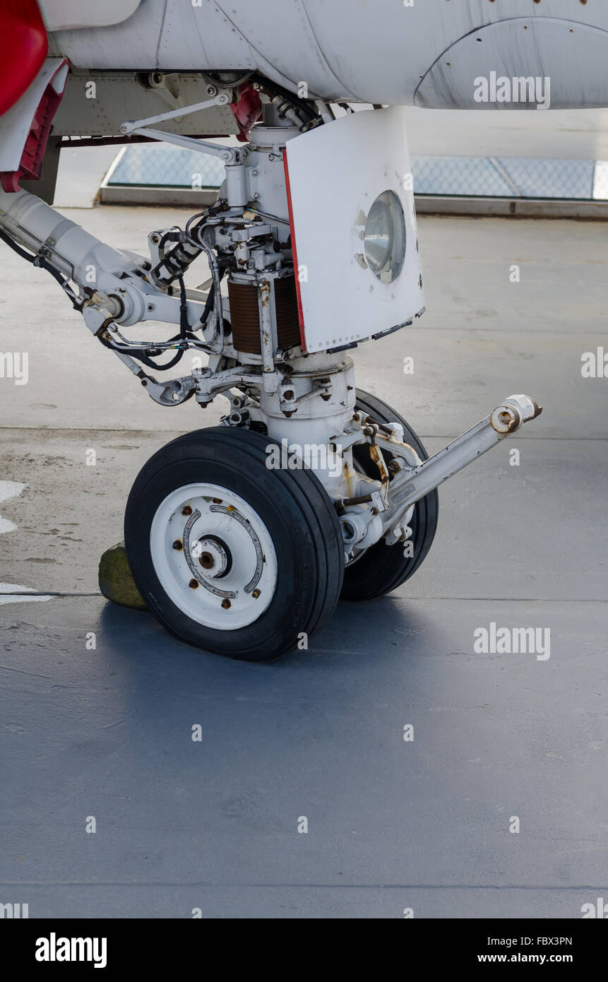 Aircraft Wheel Removable Rim Aircraft wheel hi-res stock photography and images - Alamy