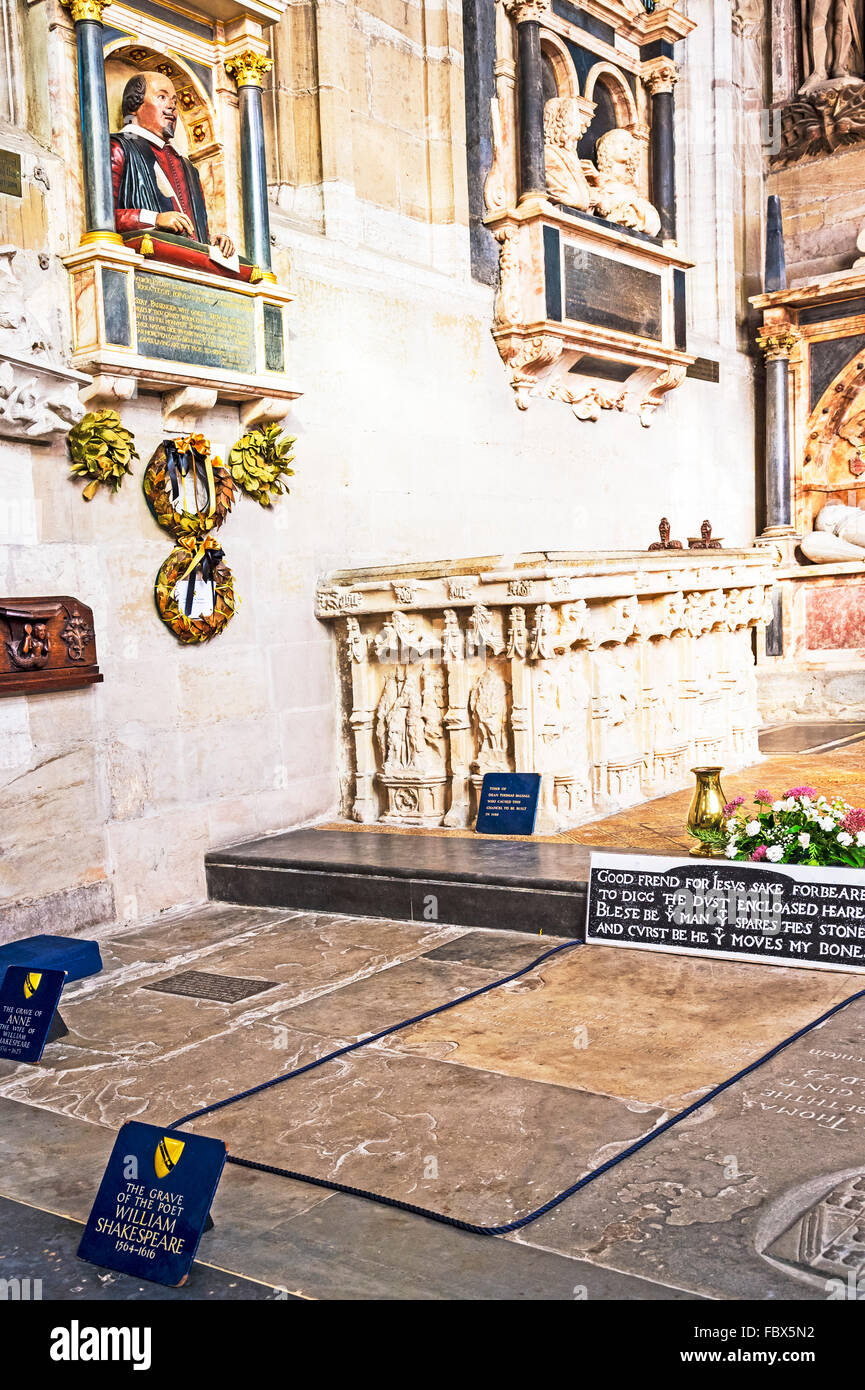 Graves Of William Shakespeare And His Wife Anne Hathaway In The Holy graves-of-william-shakespeare-and-his-wife-anne-hathaway-in-the-holy