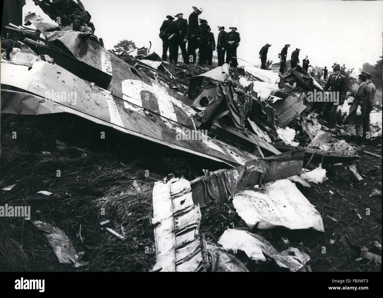 1978 - Plane crash near Munich: In the afternoon of August 9th, 68 a plane of the British Eagle International Airlines (type Viscount) has crashed on the high-way between Munich and Nuremberg, correctly in Winden An Der Aigen, near Ingolstadt. The machine came from London, flying to Innsbruck/ Austria. All passengers and the crew (48 people) were killed. Photo shows The crashed plane. Destroyed parts of the crashed plane on the high way Munich-Nuremberg. Covered bodies of the killed people, between parts of the crashed airplane. In the background left the place, were the machine came down (Cre Stock Photo