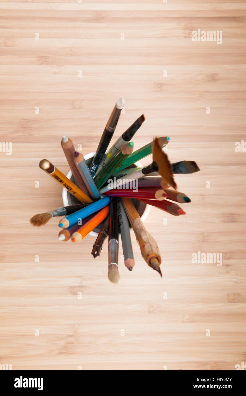 Selection of artists tools on a table top Stock Photo - Alamy