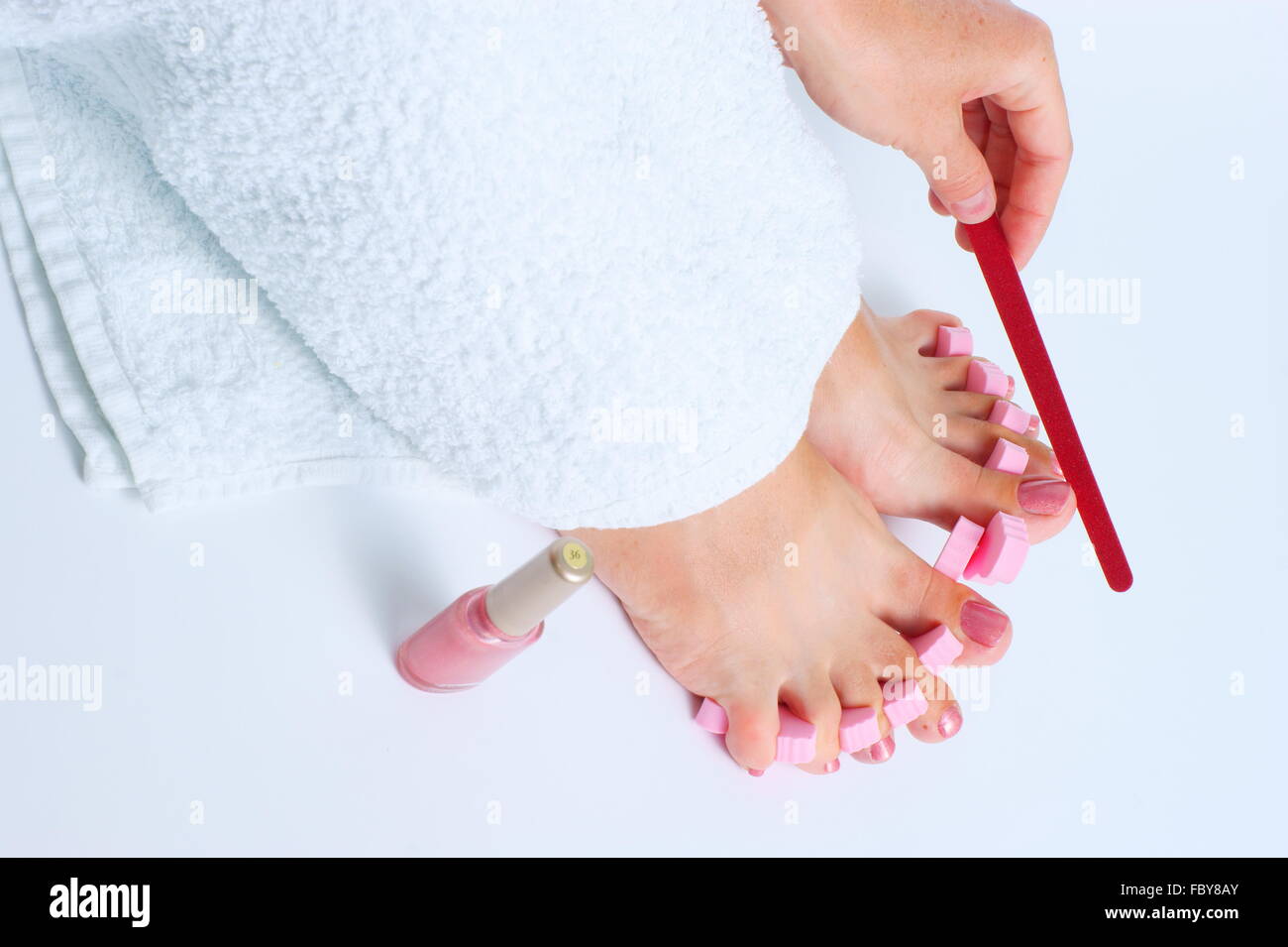 foot pedicure applying Stock Photo - Alamy