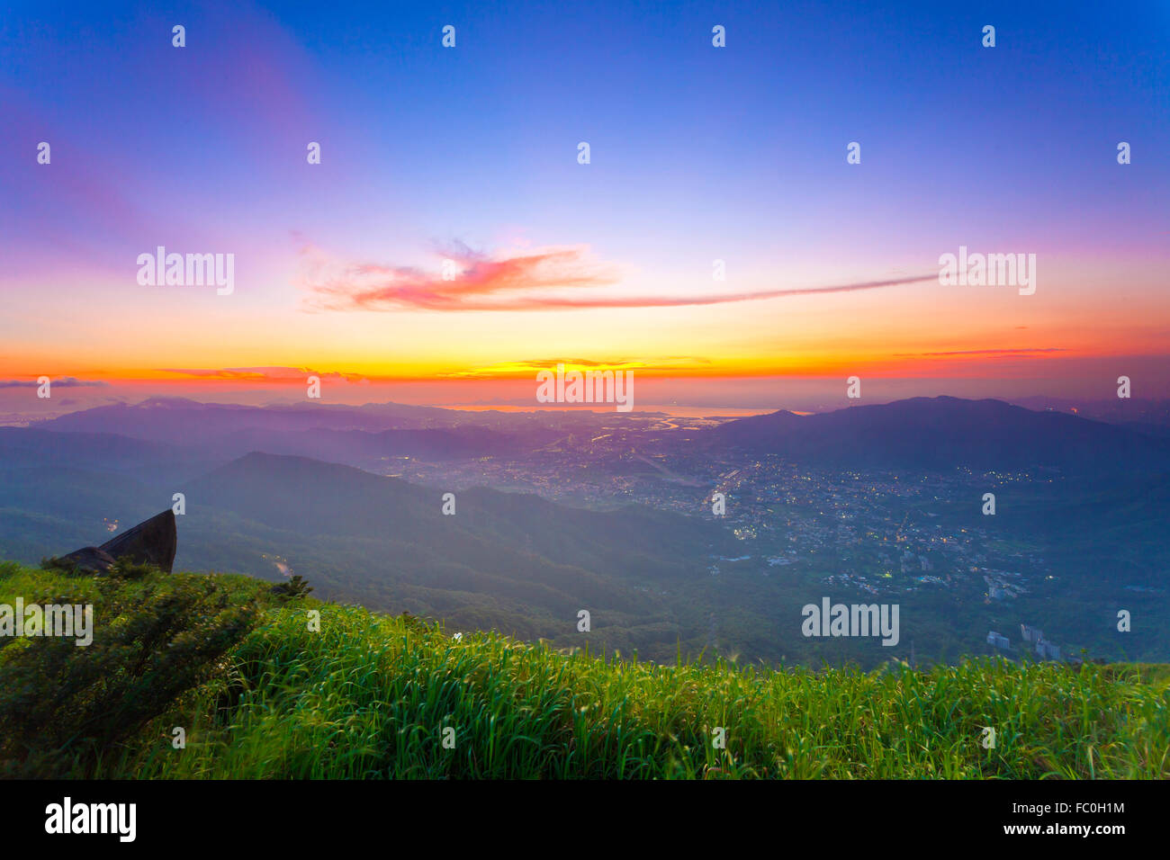 Dawn mountains hi-res stock photography and images - Alamy