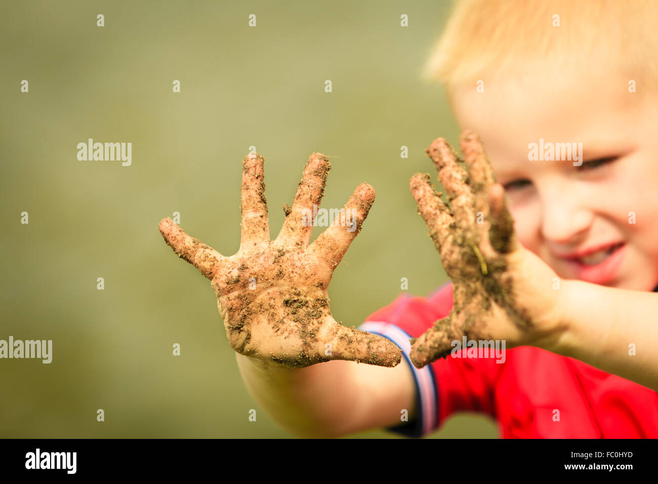 болезни грязных рук презентация. мультяшка грязные руки. не ешь грязными руками. знак грязные руки. знак не прикасаться.