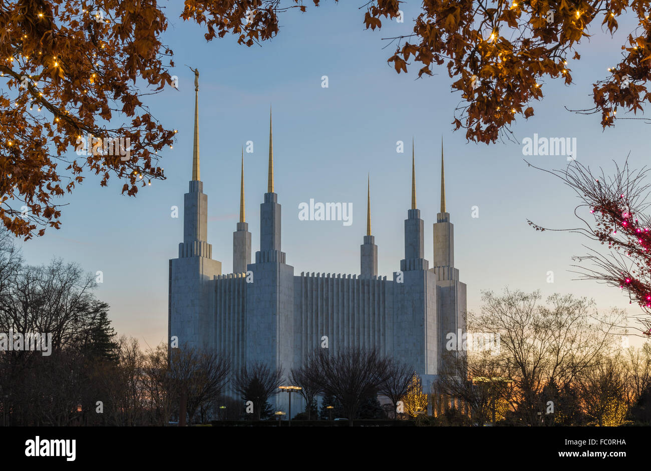Mormon temple in Washington DC with xmas lights Stock Photo Alamy