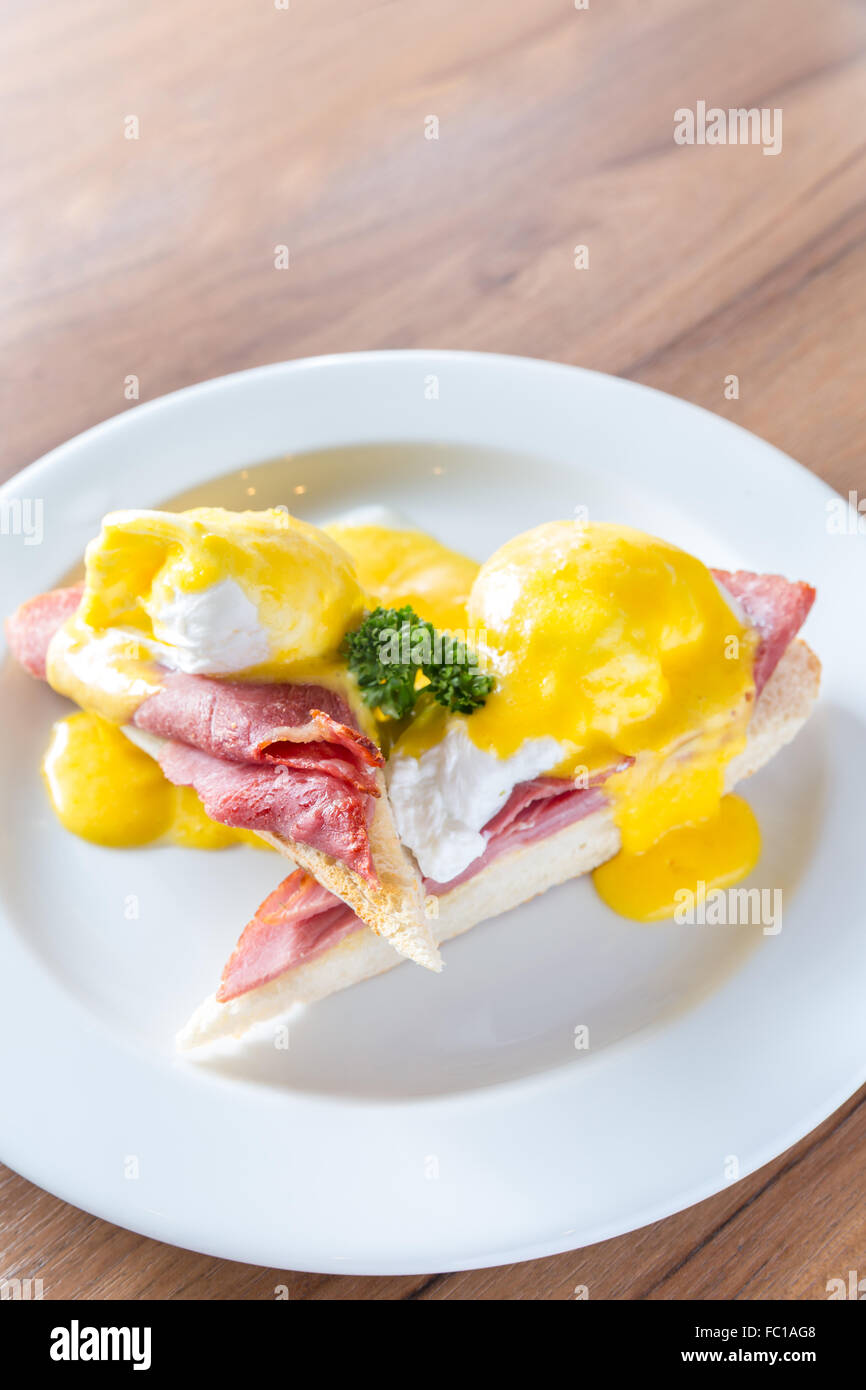 Eggs Benedict Ham Stock Photo Alamy