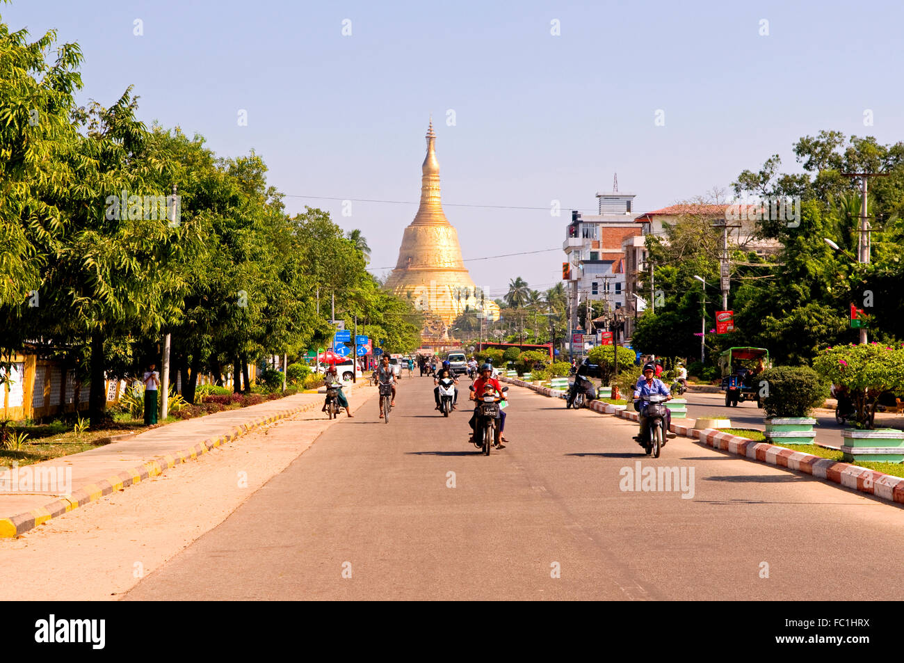 Shwemawdaw Paya, Bago, Myanmar Stock Photo