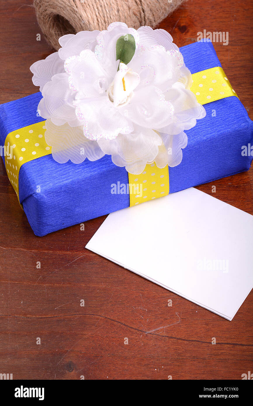 3d golden gift box design hi-res stock photography and images - Alamy