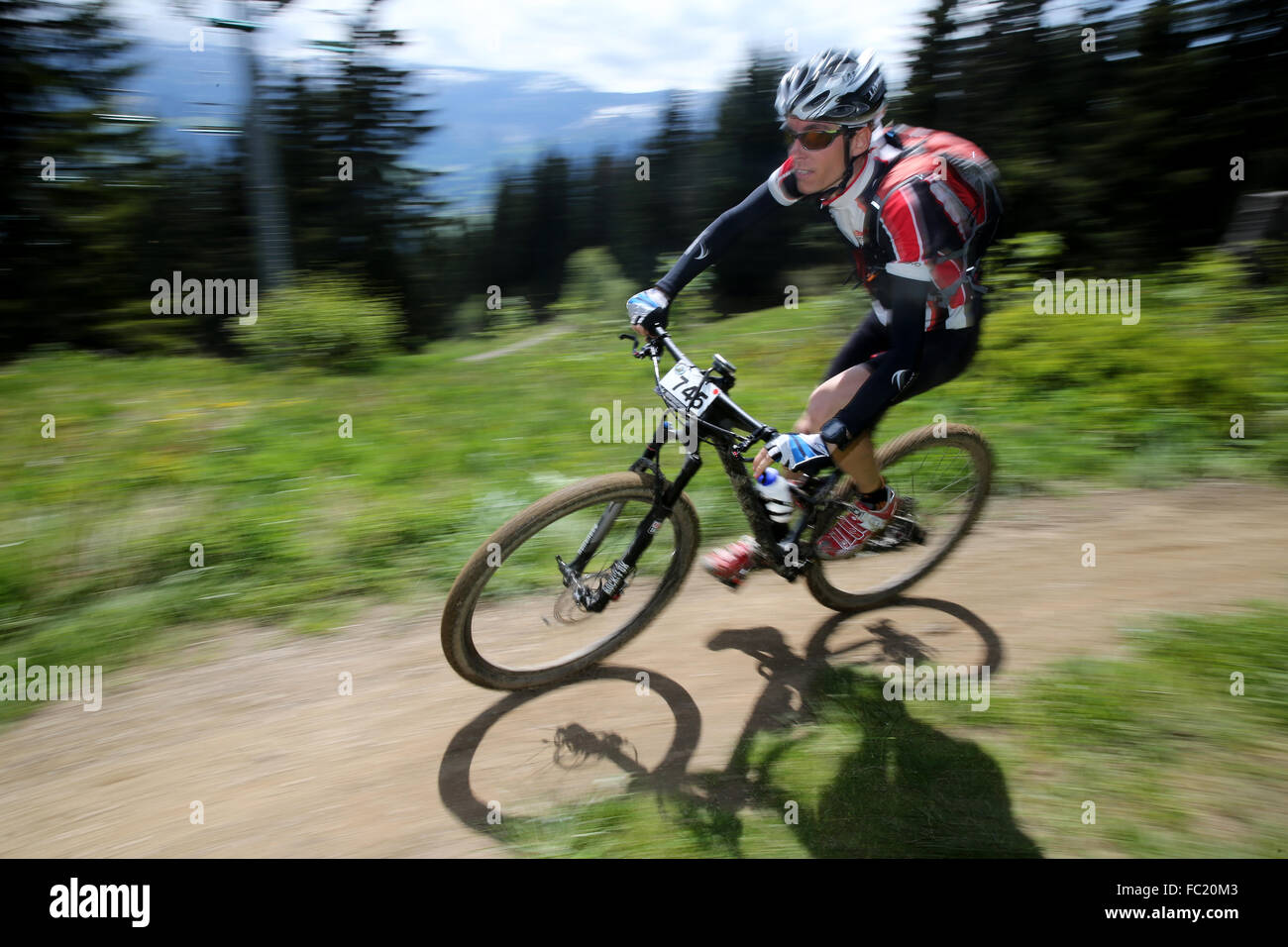 Mountain bike race hi-res stock photography and images - Alamy