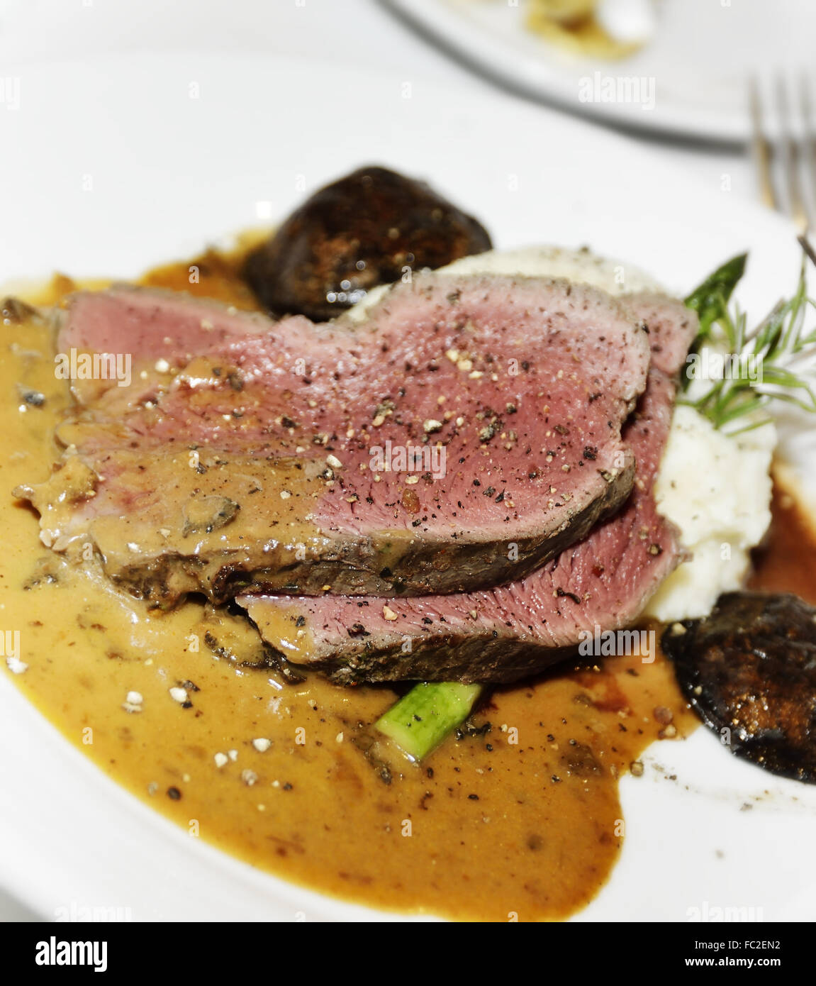 Roast beef gravy hi-res stock photography and images - Alamy