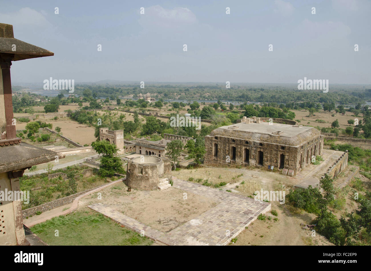 ruins orchha fort complex which houses a large number of ancient monuments FC2EP9