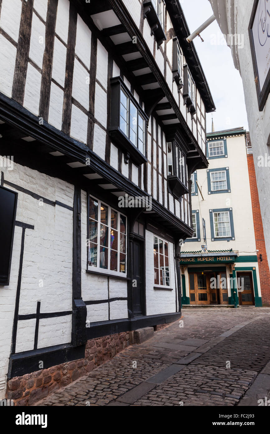 Fish Street, in Shrewsbury, leading to the Prince Rupert Hotel in Butchers Row, Shrewsbury, Shropshire, England, UK Stock Photo