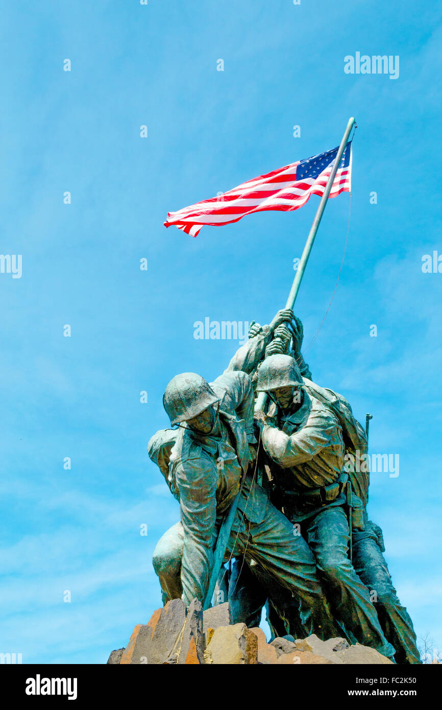 Marine corps statue hi-res stock photography and images - Alamy