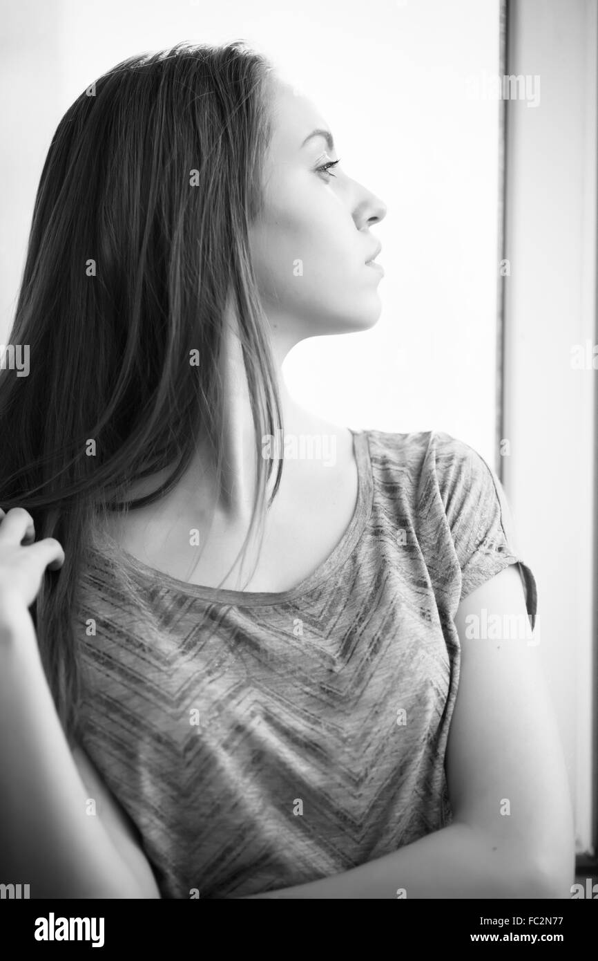 Side profile girl hi-res stock photography and images - Alamy