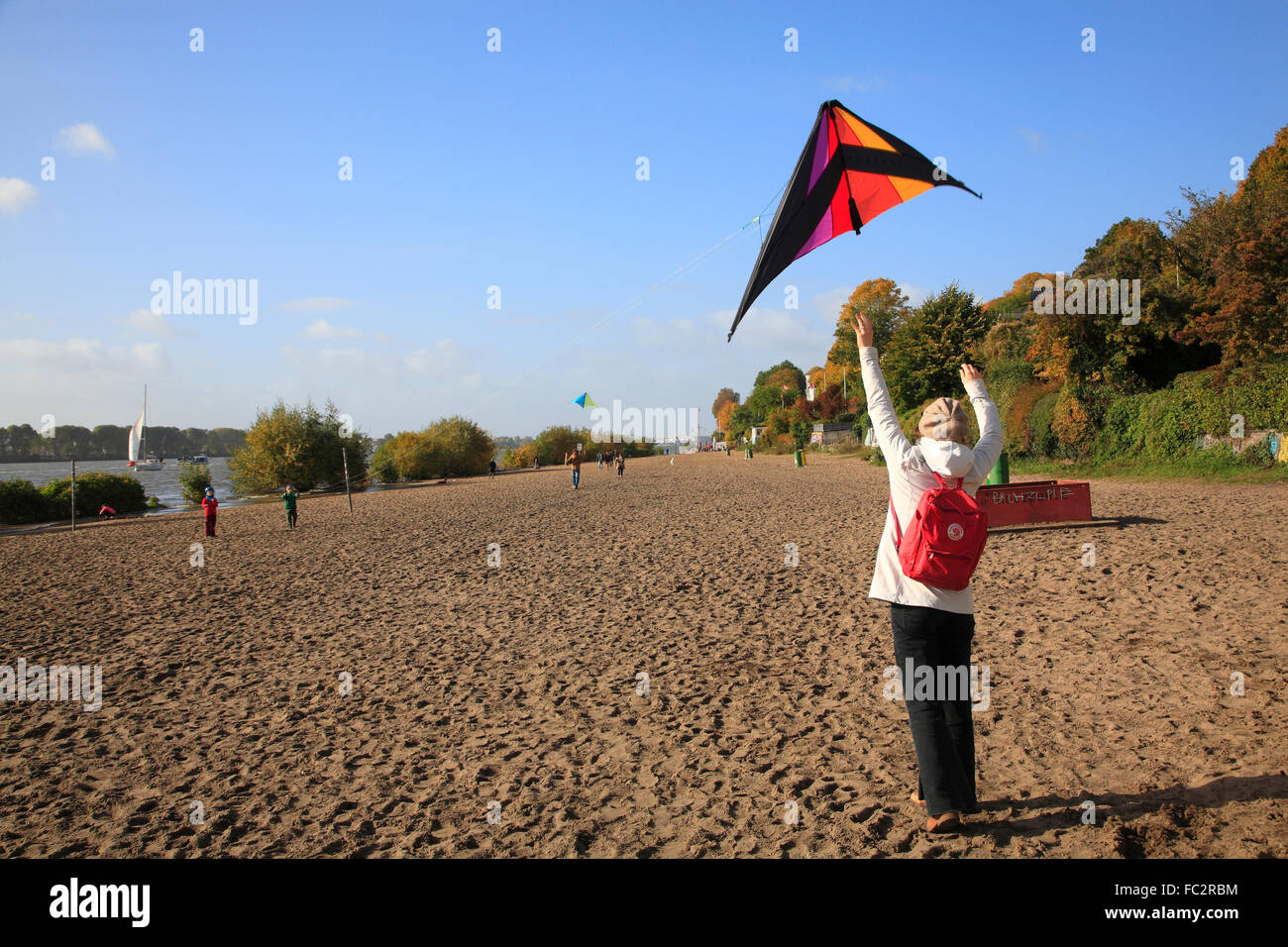 Kiteing at Elbe river beach near STRANDPERLE, Oevelgoenne, Hamburg, Germany, Europe Stock Photo