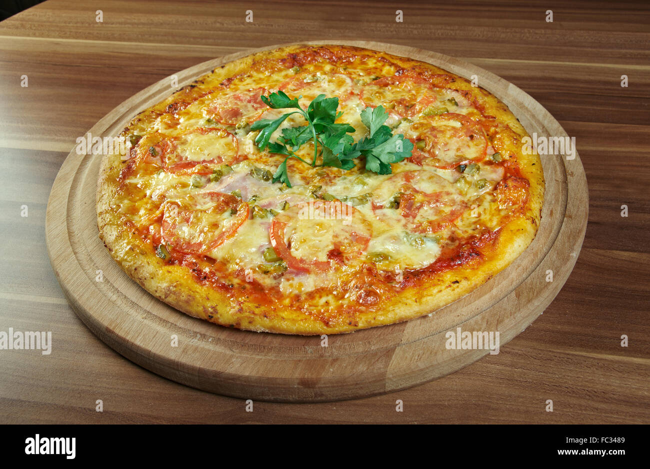 Pizza aglio, olio e pomodoro Stock Photo