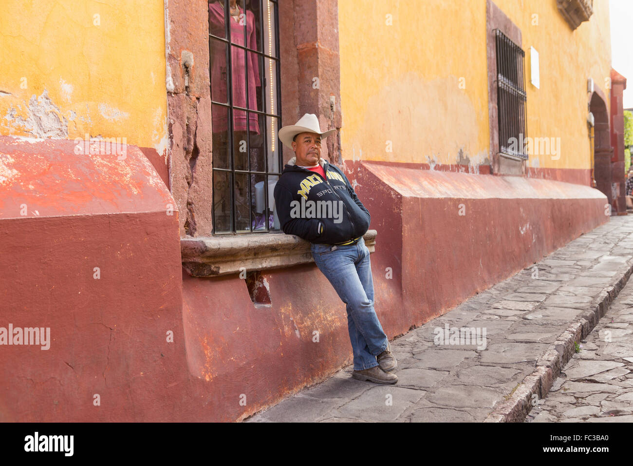 Mexican cowboy rests hat hi-res stock photography and images - Alamy