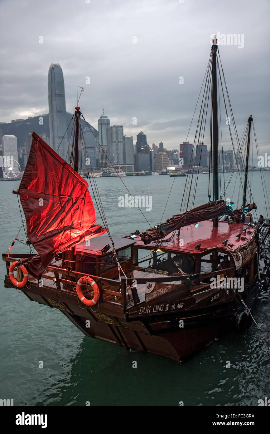 Asian boat cruises hi-res stock photography and images - Alamy