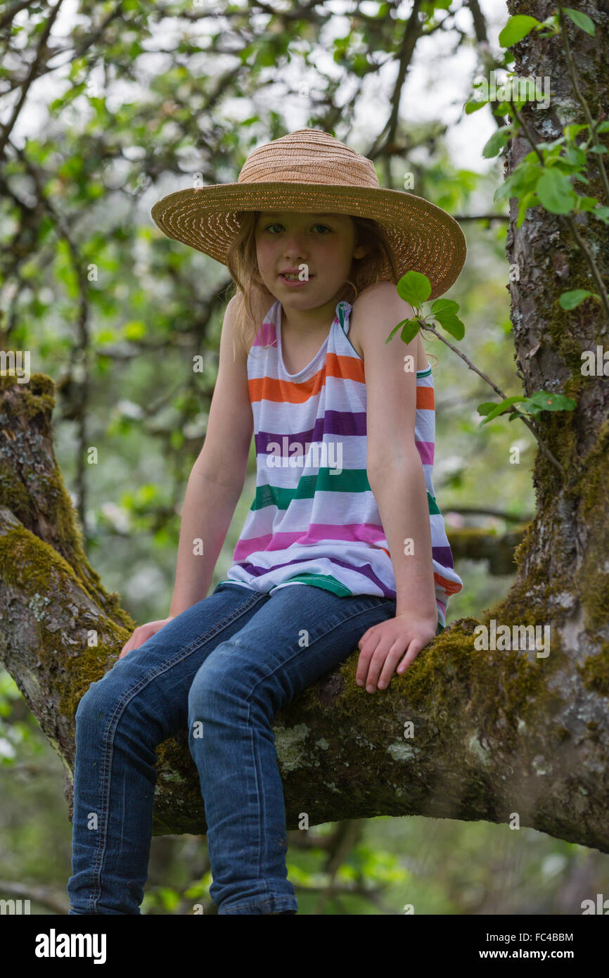 portrait of a little girl with a hat Stock Photo - Alamy