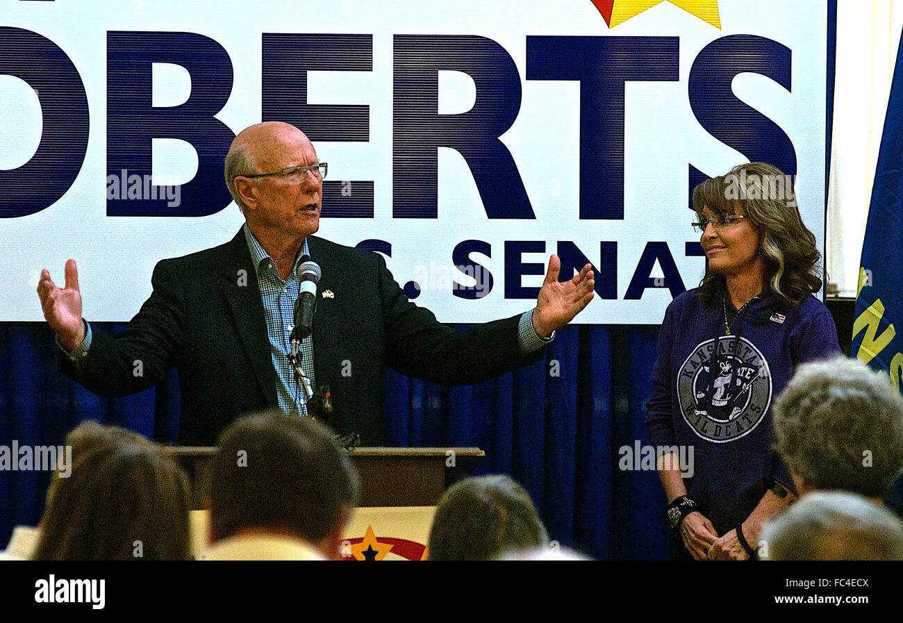 Independence, Kansas, USA, 25th October, 2014 Governor Sarah Palin announces her support for Pat Roberts Credit: Mark Reinstein Stock Photo