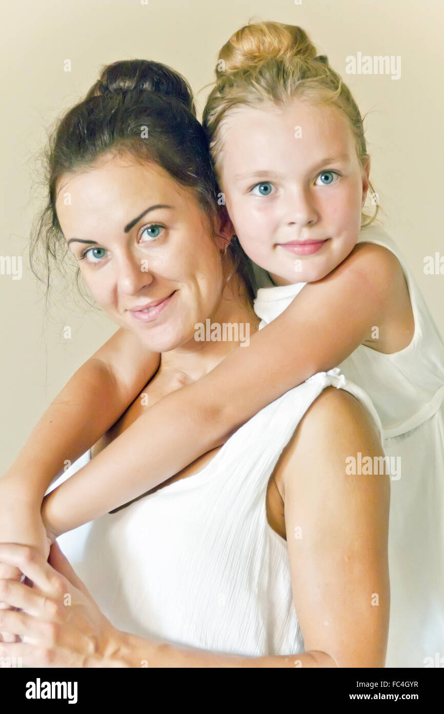 Mother And Daughter In White Stock Photo Alamy mother-and-daughter-in-white-stock-photo-alamy
