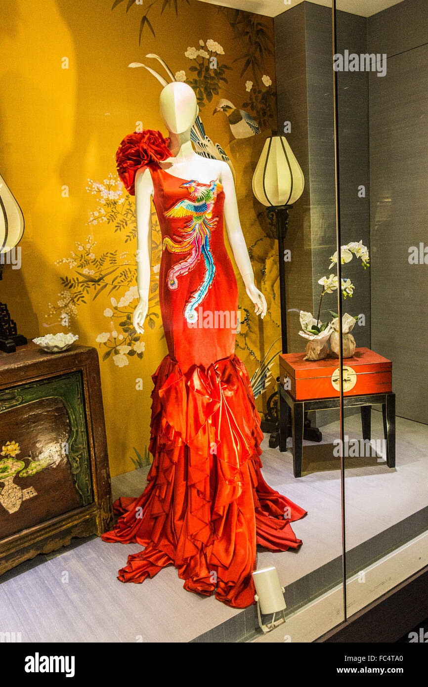Chinese silk dress hi-res stock photography and images - Alamy