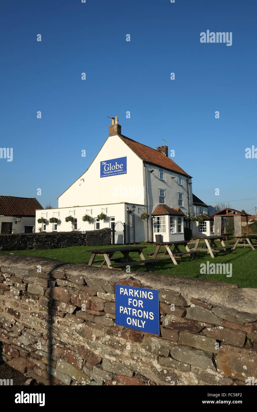 The Globe Pub Hi res Stock Photography And Images Alamy