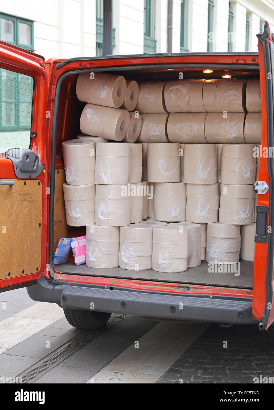 Paper Towels Delivery Stock Photo Alamy