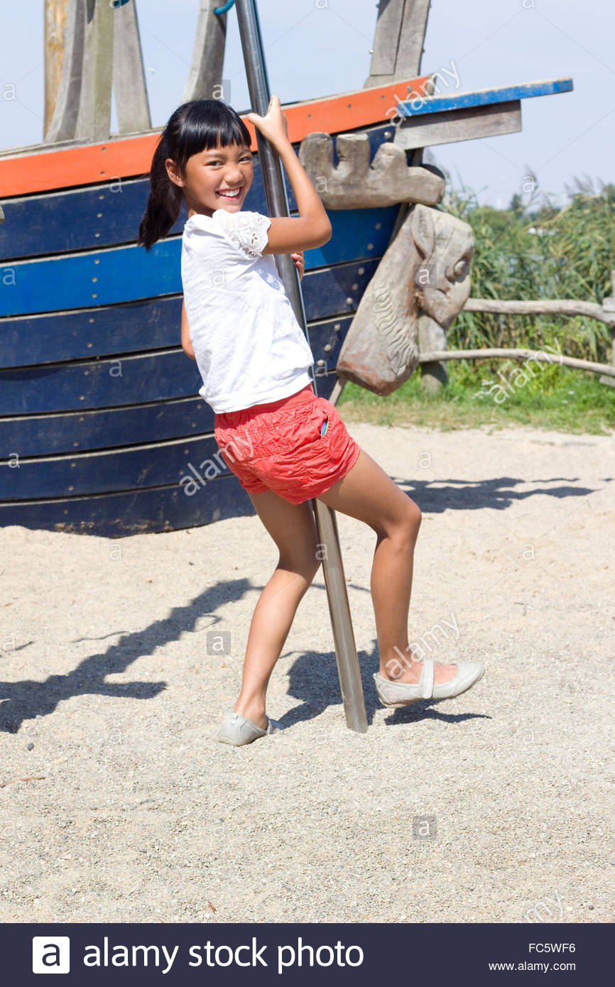 Pole Climb Pole Climbing Stock Photos & Pole Climb Pole Climbing Stock