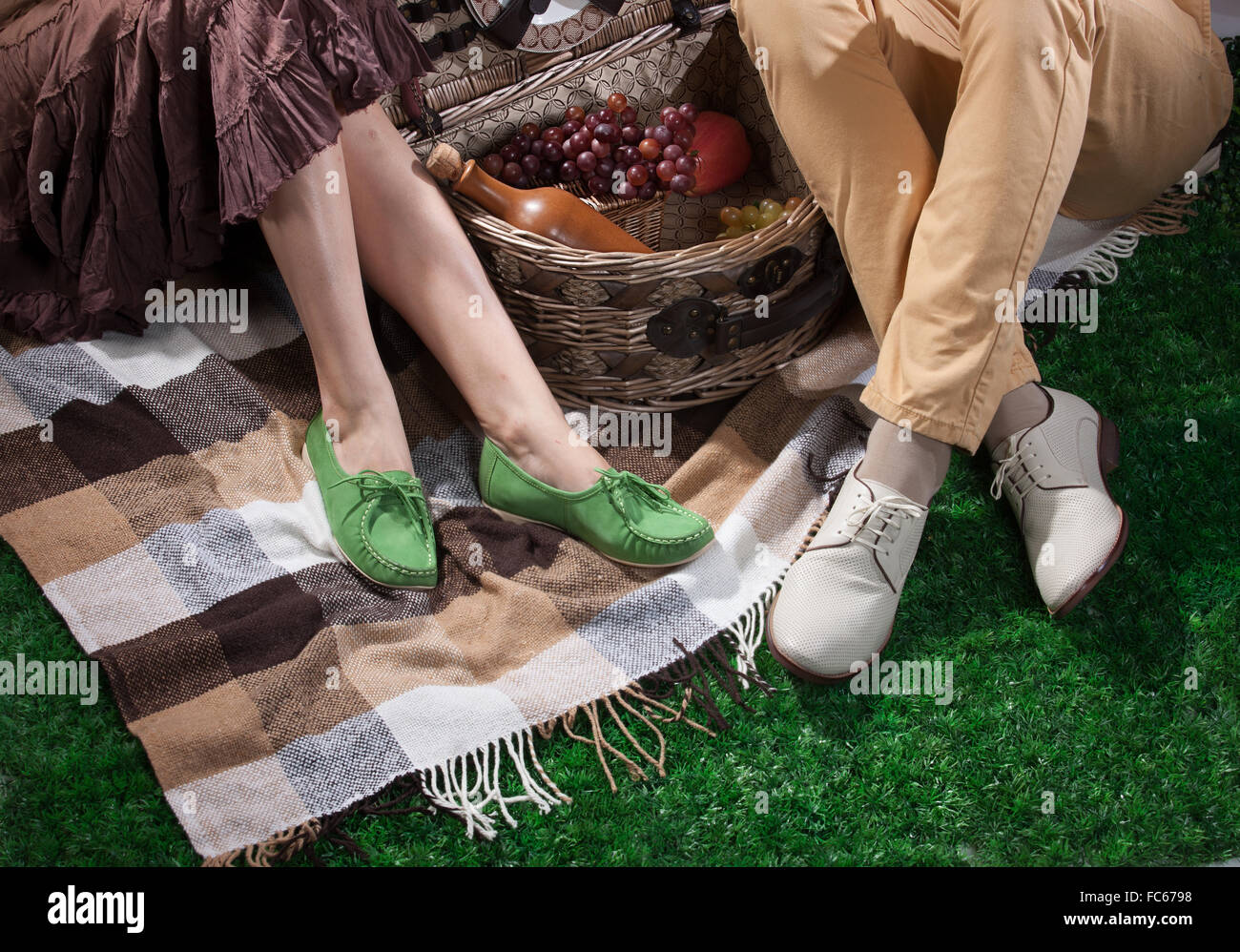 Woman, Man And Picnic Basket Stock Photo Alamy